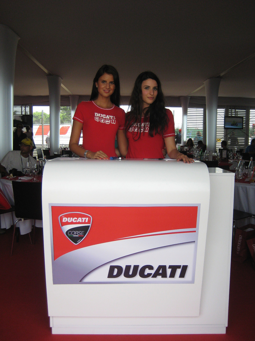 hospitality-acer-motogp-aperol