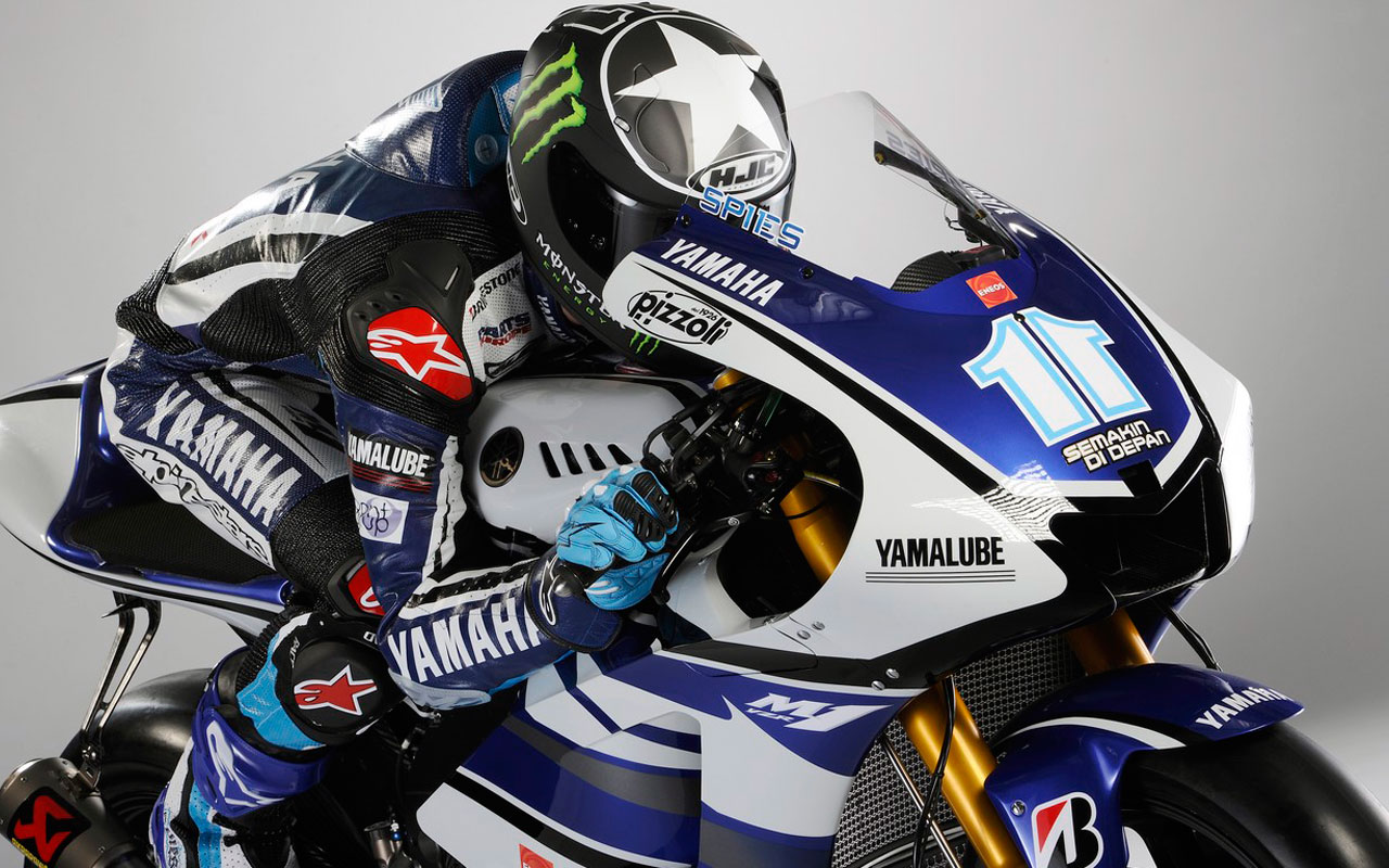 pizzoli-sponsorship-yamaha-racing