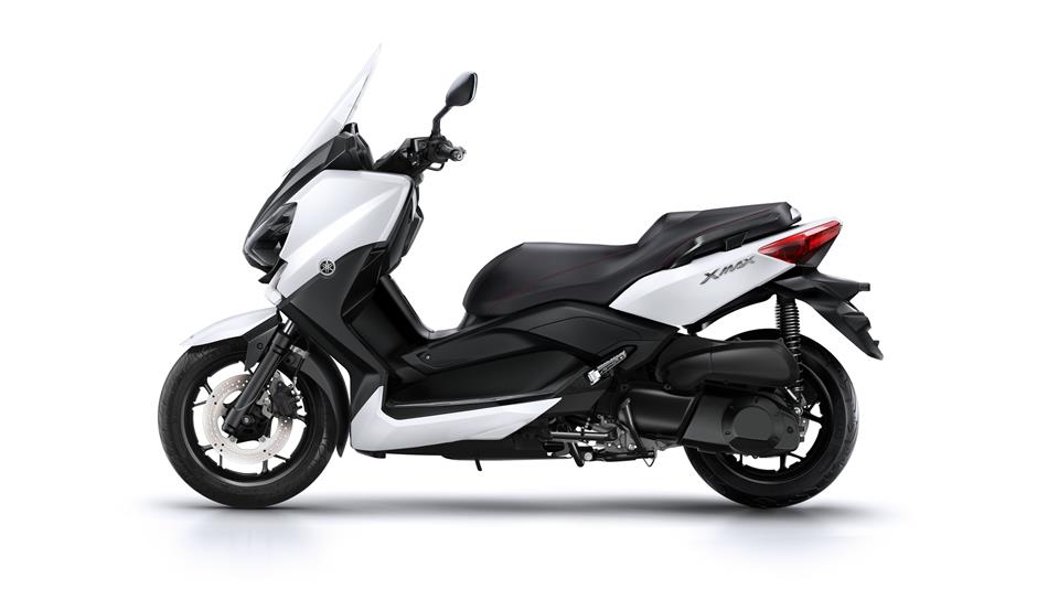 2015-Yamaha-X-MAX-250-ABS-EU-Absolute-White-Studio-006