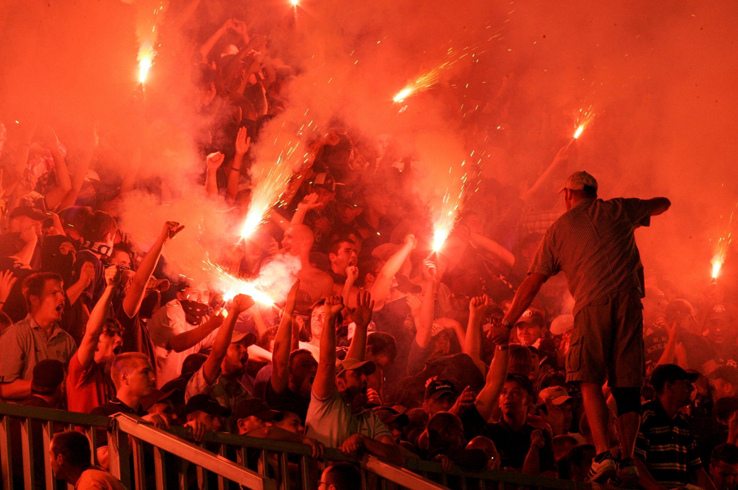 stadio-juve-fumogeni
