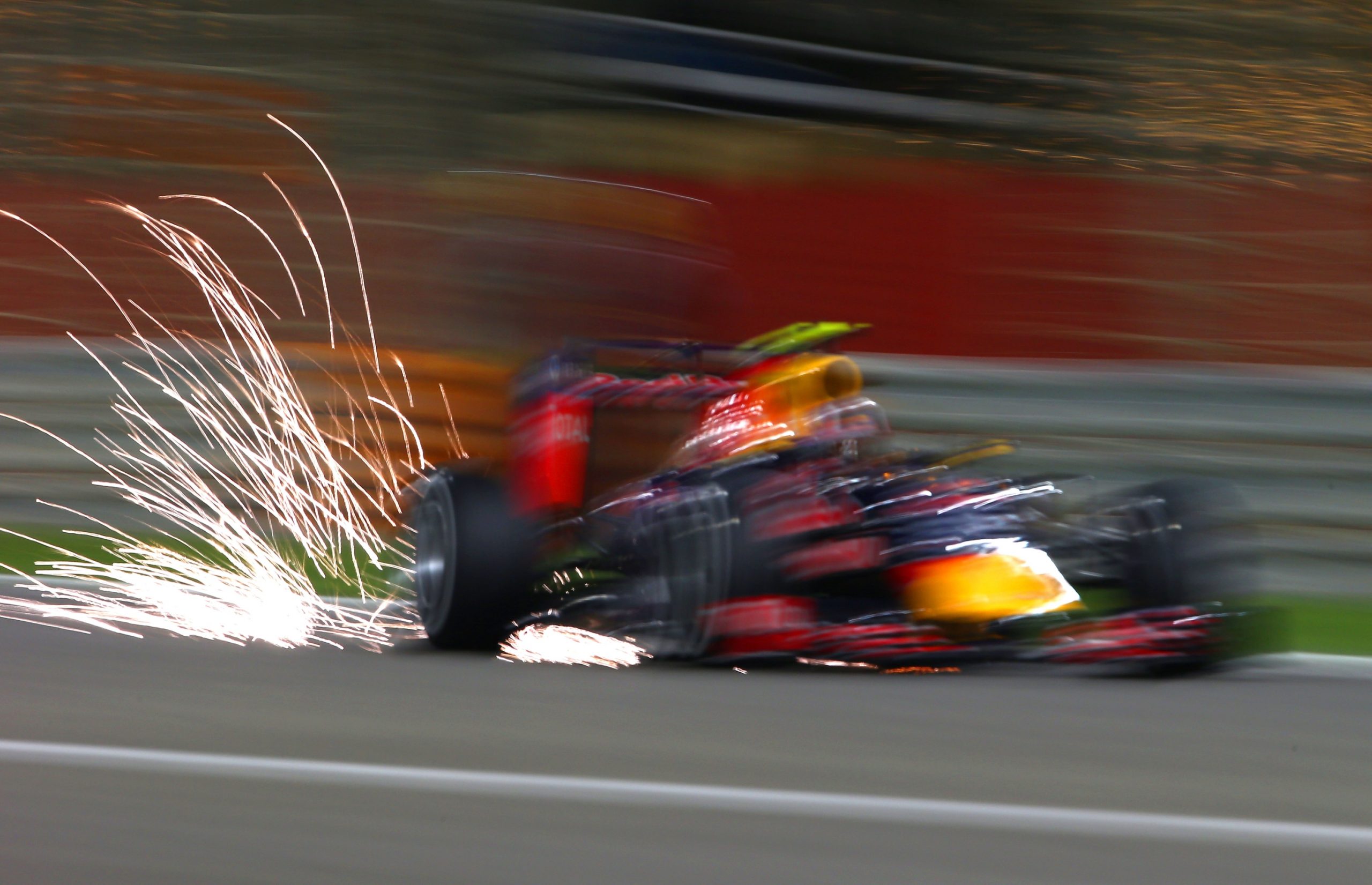 Formula One: Hamilton continues pole position run as Ferrari continue to challenge, RTR Sports