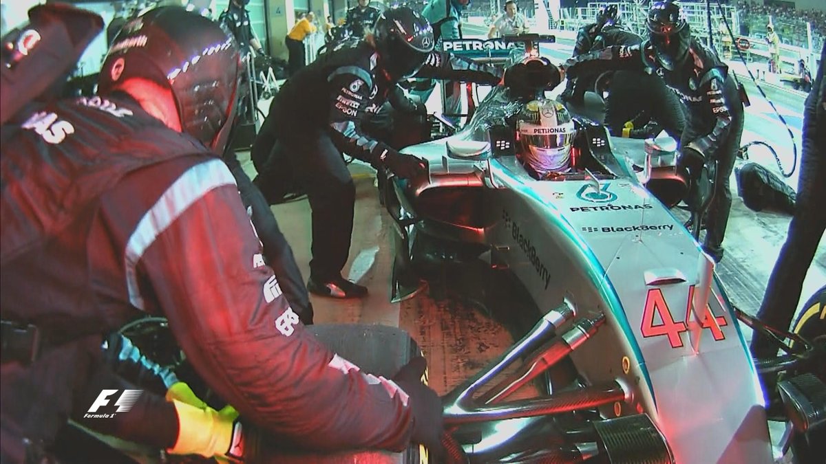 Formula One: Rosberg leads Mercedes 1-2 in Abu Dhabi to end 2015  season, RTR Sports