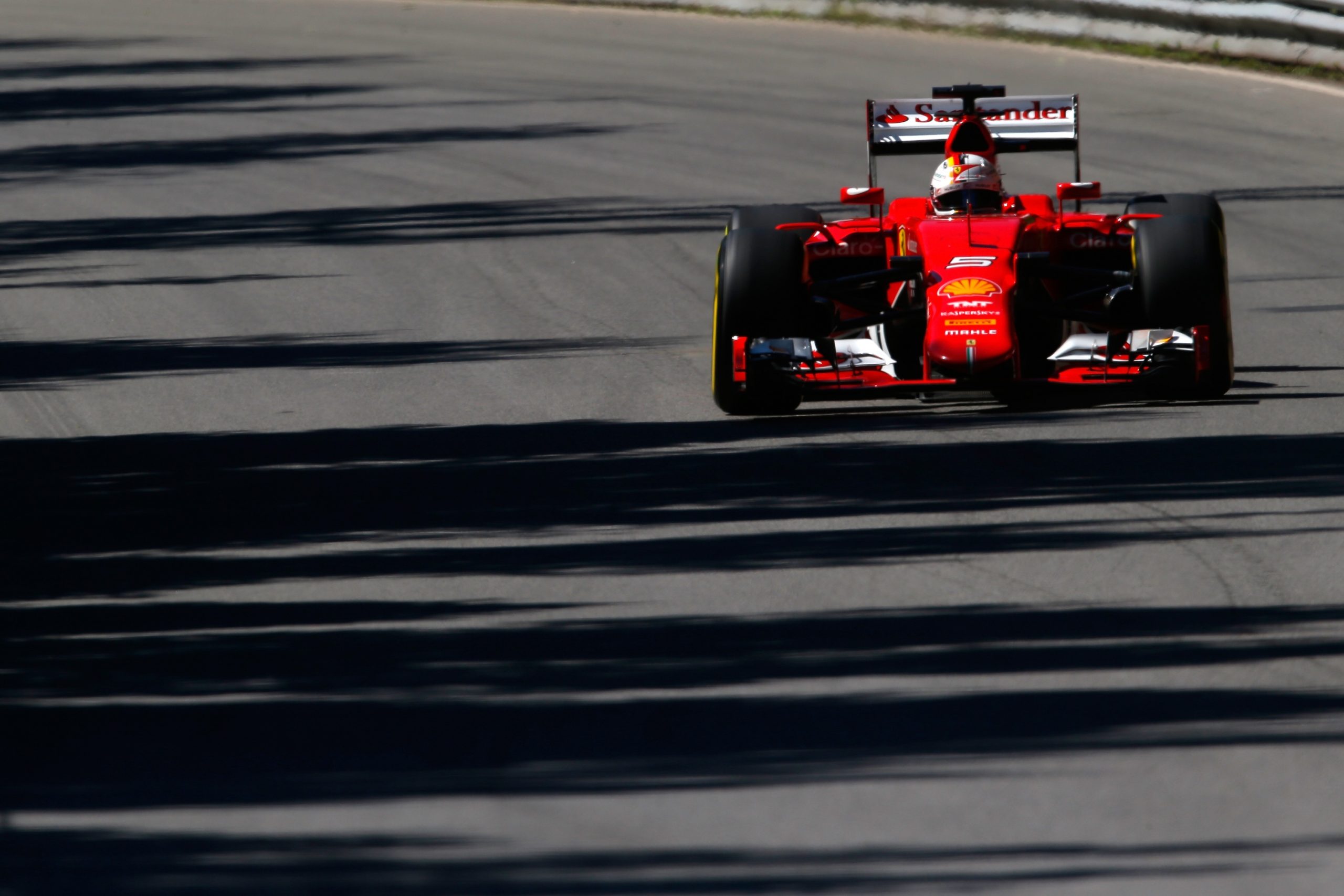 Formula One: Hamilton claims pole position in Montreal, Vettel eliminated in session one, RTR Sports