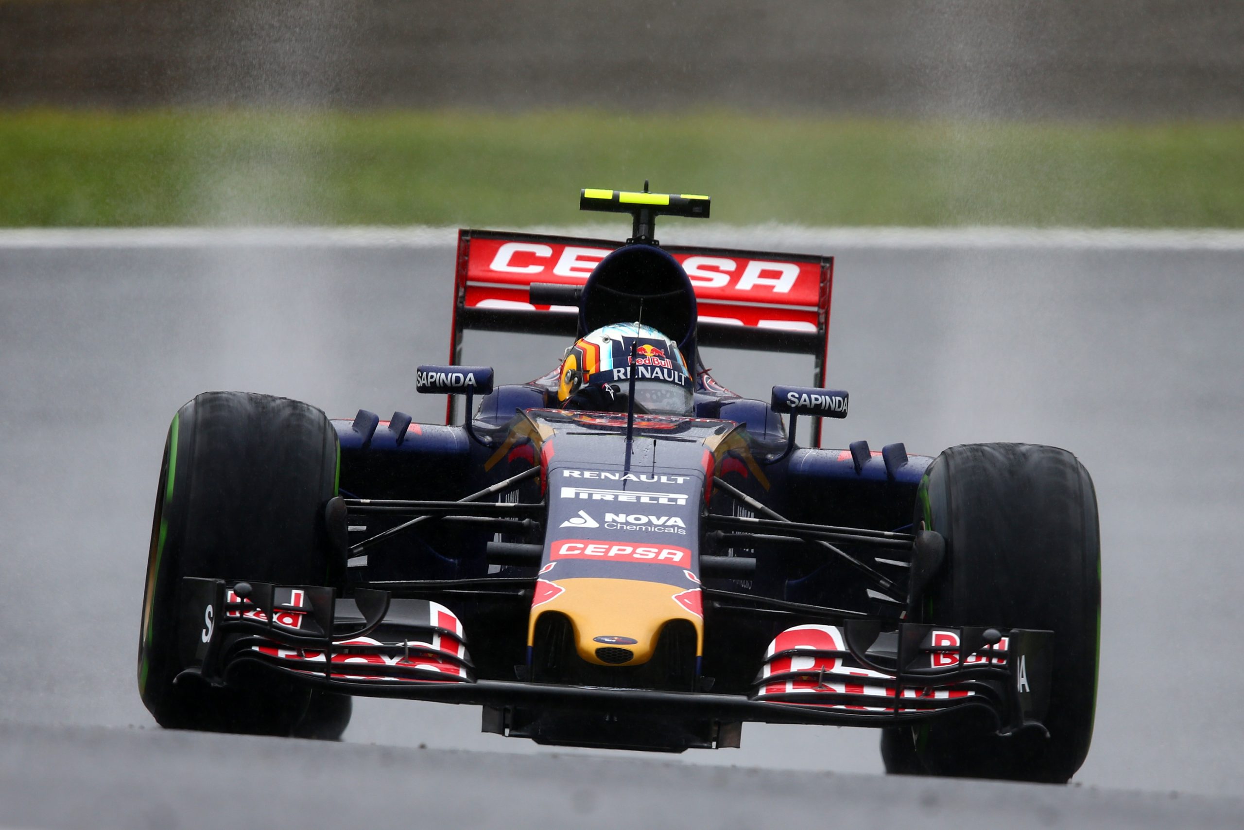 Formula One: Sainz and Kvyat fastest in rain-affected Suzuka practices, RTR Sports