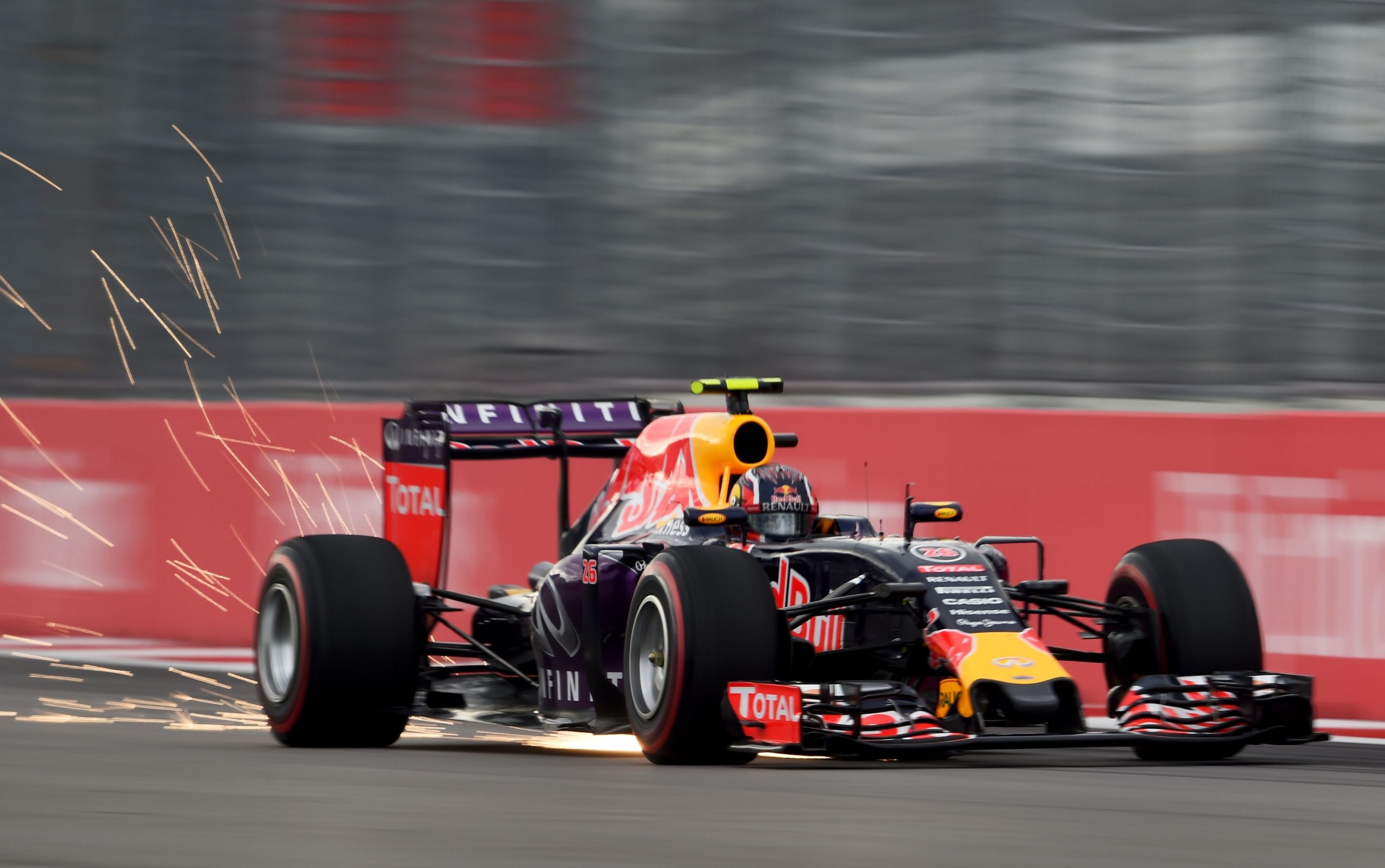 Formula One: Nico Rosberg takes Russian pole at Sochi Autodrom, RTR Sports